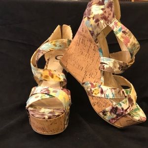 GUESS: Floral Cork Wedges